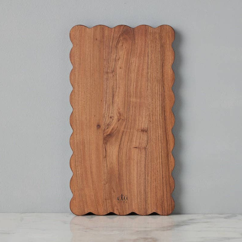 Scalloped Cutting Board, Medium Rectangle Plank