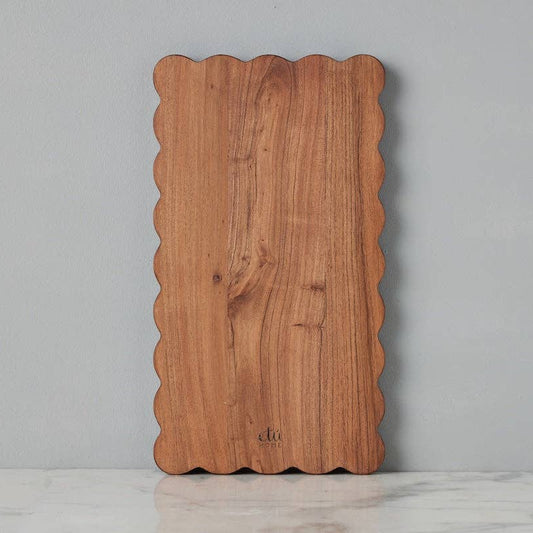 Scalloped Cutting Board, Medium Rectangle Plank