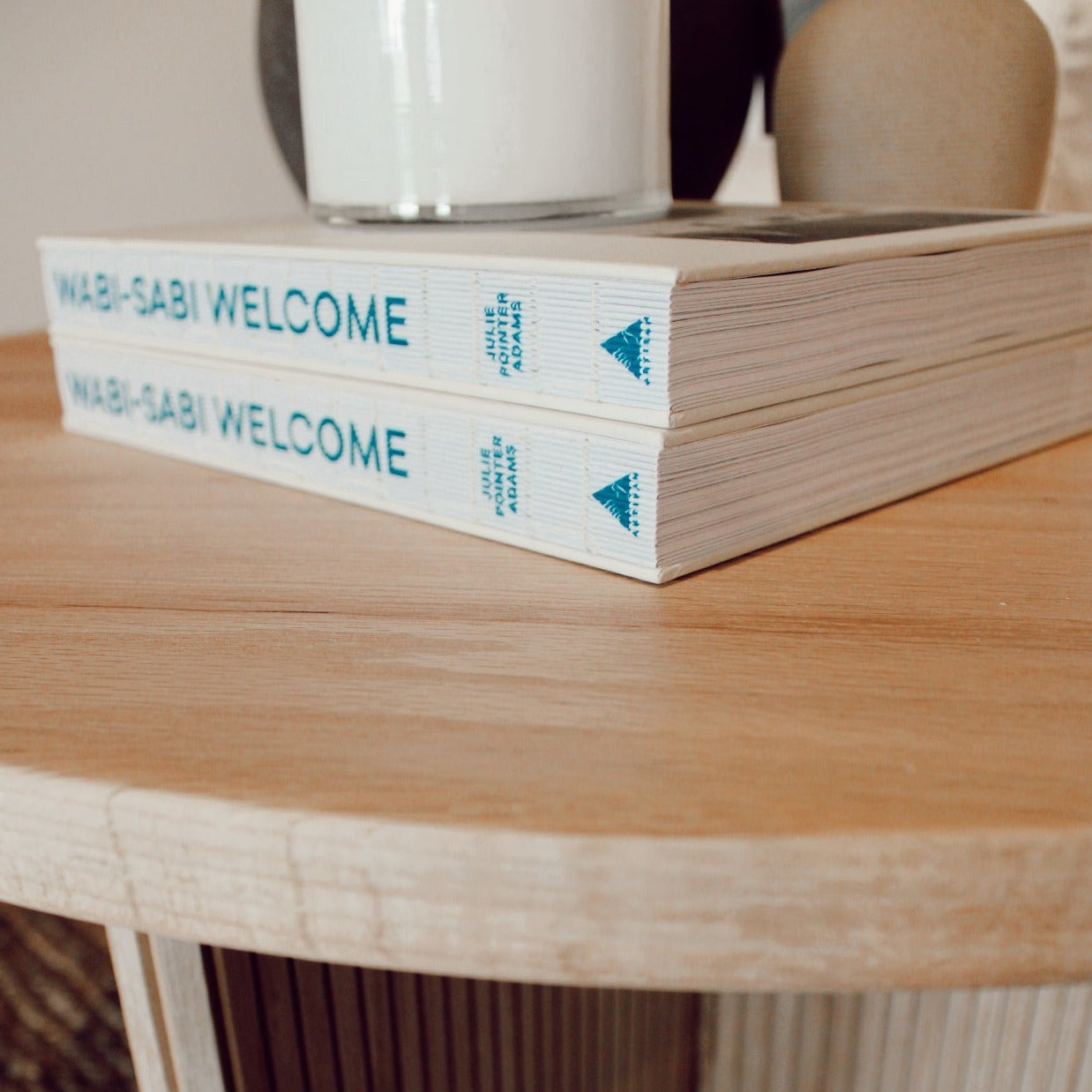 Wabi-Sabi Welcome: Learning to Embrace the Imperfect and Entertain with Thoughtfulness and Ease Hardcover