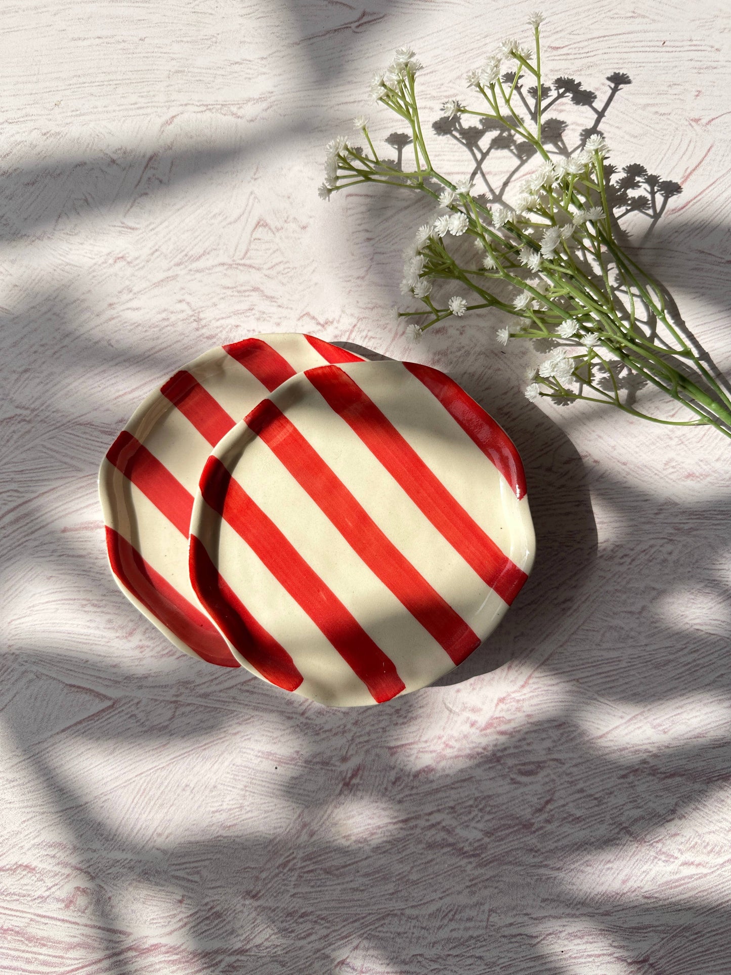 Ceramic Red stripe plate, 6.3 x 6.3 Inches