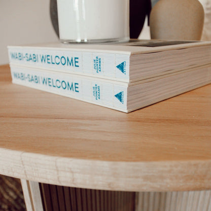 Wabi-Sabi Welcome: Learning to Embrace the Imperfect and Entertain with Thoughtfulness and Ease Hardcover